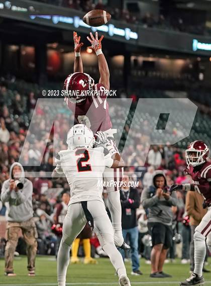 Thumbnail 2 in Red Oak vs Aledo ( 5A Div 1 Regional Semifinal) photogallery.