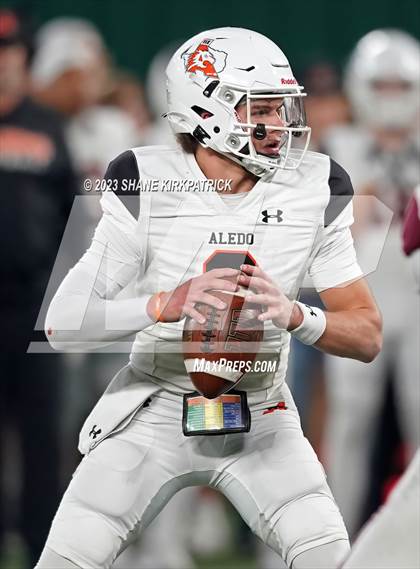 Thumbnail 3 in Red Oak vs Aledo ( 5A Div 1 Regional Semifinal) photogallery.