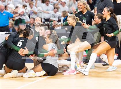 Thumbnail 3 in Lincoln Southwest vs. Millard West (NSAA Class A Quarterfinal) photogallery.