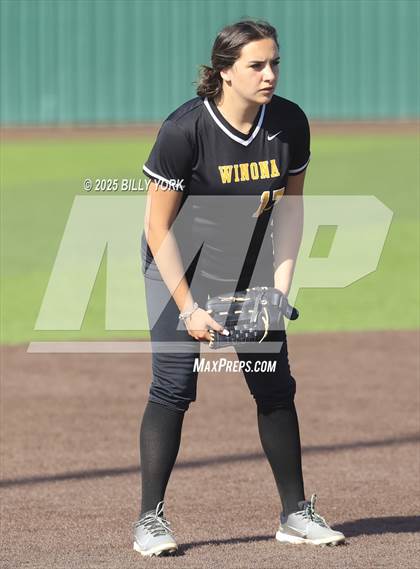 Thumbnail 3 in Grand Saline vs Winona photogallery.