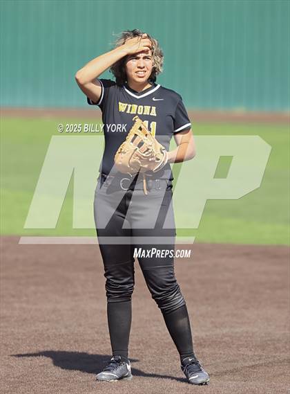 Thumbnail 1 in Grand Saline vs Winona photogallery.