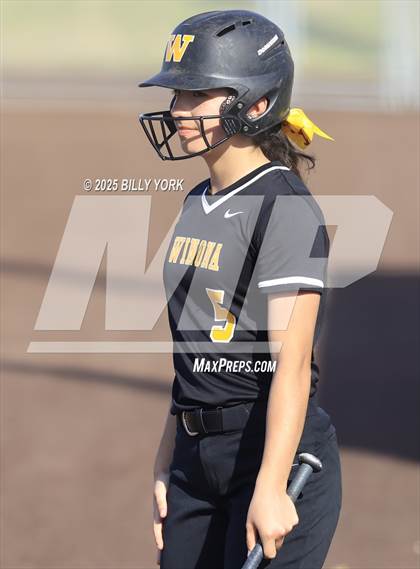 Thumbnail 2 in Grand Saline vs Winona photogallery.
