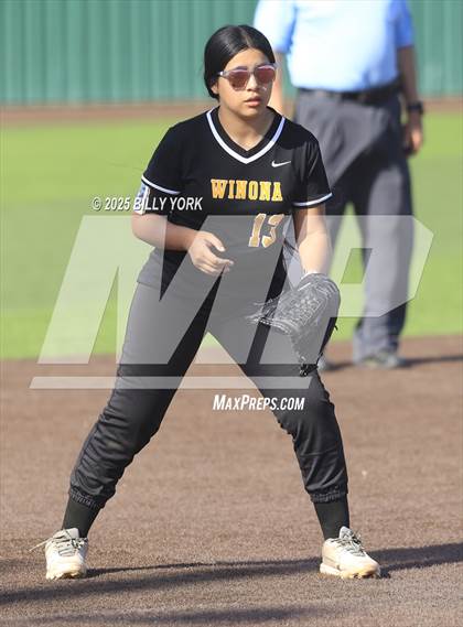 Thumbnail 2 in Grand Saline vs Winona photogallery.