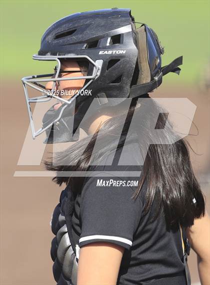 Thumbnail 3 in Grand Saline vs Winona photogallery.