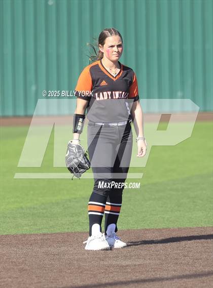 Thumbnail 2 in Grand Saline vs Winona photogallery.