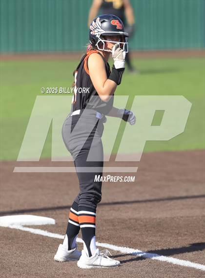Thumbnail 1 in Grand Saline vs Winona photogallery.
