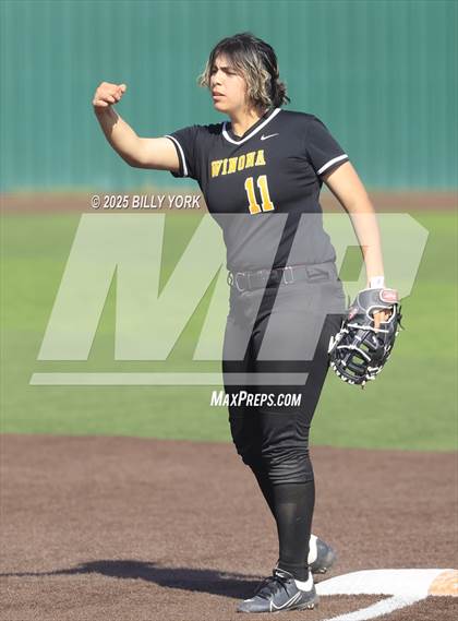 Thumbnail 1 in Grand Saline vs Winona photogallery.