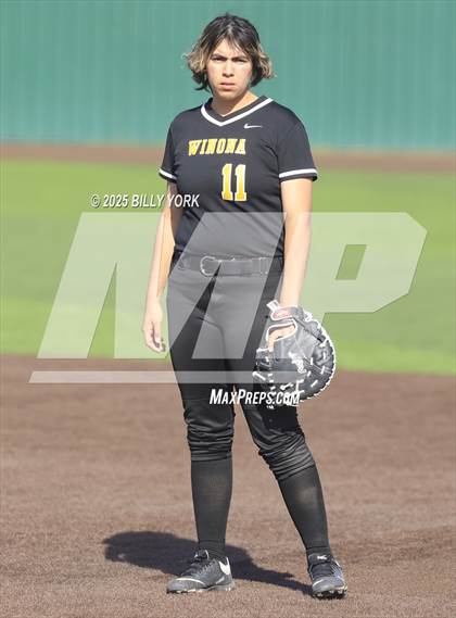 Thumbnail 3 in Grand Saline vs Winona photogallery.