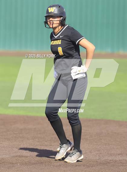 Thumbnail 3 in Grand Saline vs Winona photogallery.