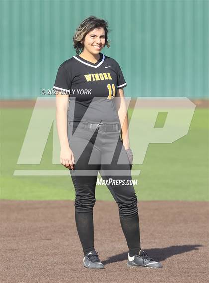 Thumbnail 3 in Grand Saline vs Winona photogallery.