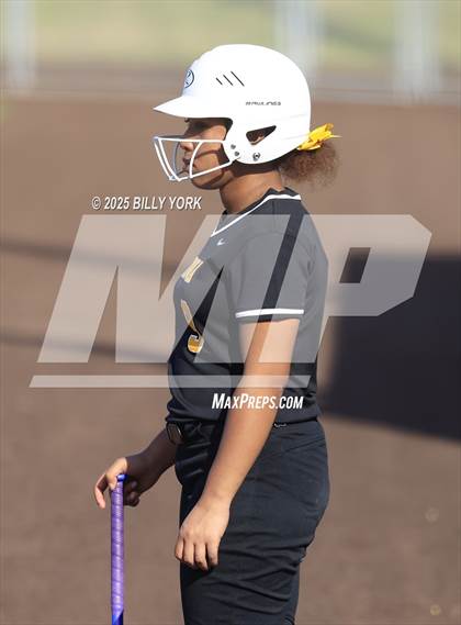 Thumbnail 3 in Grand Saline vs Winona photogallery.