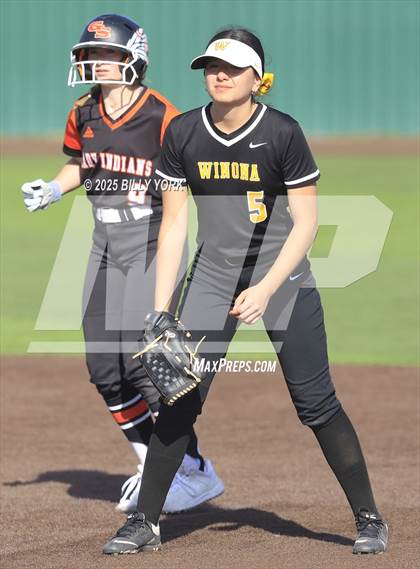 Thumbnail 3 in Grand Saline vs Winona photogallery.