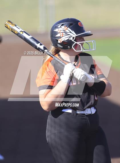 Thumbnail 2 in Grand Saline vs Winona photogallery.