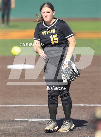 Thumbnail 1 in Grand Saline vs Winona photogallery.