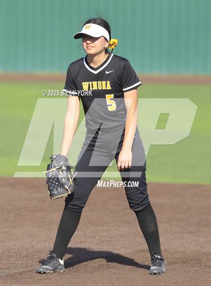 Thumbnail 2 in Grand Saline vs Winona photogallery.