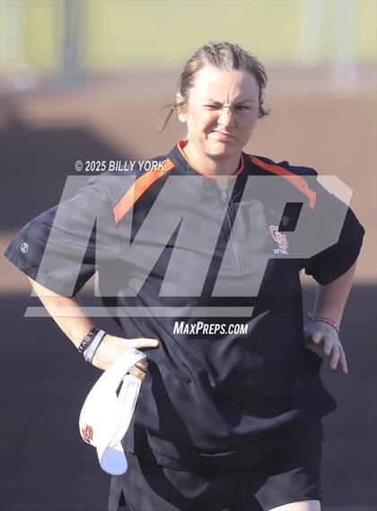 Thumbnail 1 in Grand Saline vs Winona photogallery.