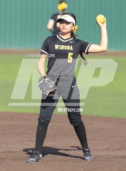 Thumbnail 1 in Grand Saline vs Winona photogallery.
