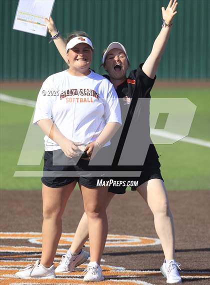 Thumbnail 2 in Grand Saline vs Winona photogallery.