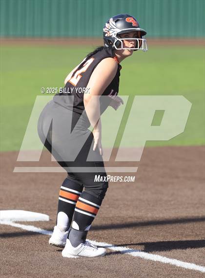 Thumbnail 3 in Grand Saline vs Winona photogallery.
