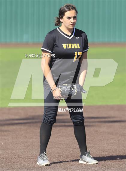 Thumbnail 2 in Grand Saline vs Winona photogallery.