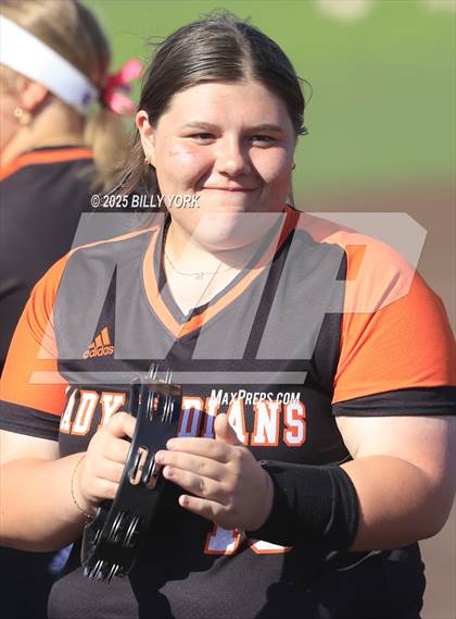 Thumbnail 1 in Grand Saline vs Winona photogallery.