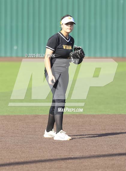 Thumbnail 1 in Grand Saline vs Winona photogallery.
