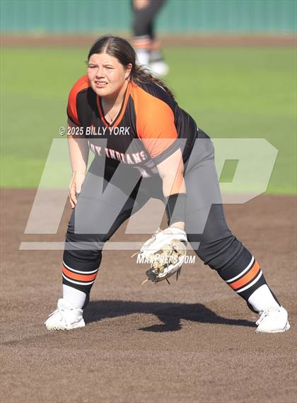 Thumbnail 1 in Grand Saline vs Winona photogallery.