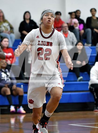 Thumbnail 1 in McClatchy vs. Antelope (50th Dorothy Speck Memorial) photogallery.