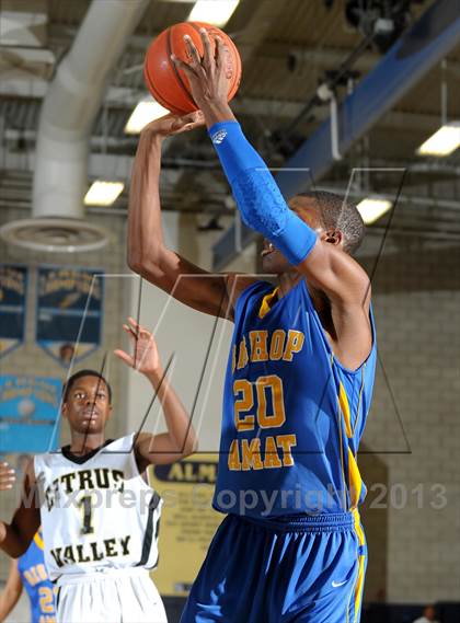 Thumbnail 2 in Bishop Amat vs. Citrus Valley (I Have a Dream Classic) photogallery.