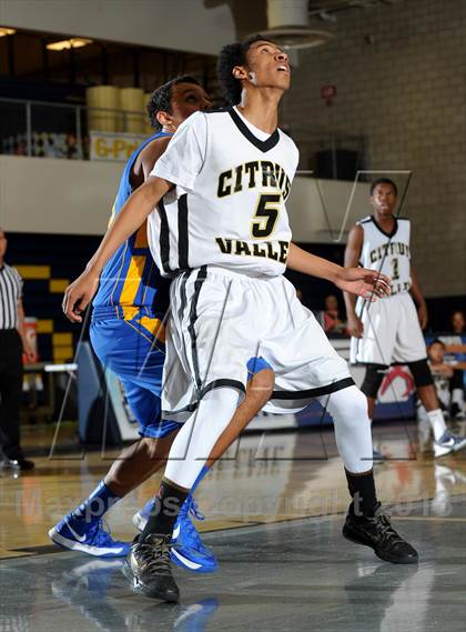 Thumbnail 3 in Bishop Amat vs. Citrus Valley (I Have a Dream Classic) photogallery.