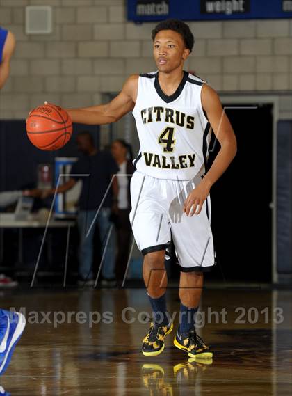 Thumbnail 1 in Bishop Amat vs. Citrus Valley (I Have a Dream Classic) photogallery.