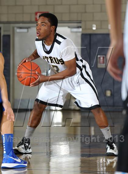 Thumbnail 2 in Bishop Amat vs. Citrus Valley (I Have a Dream Classic) photogallery.