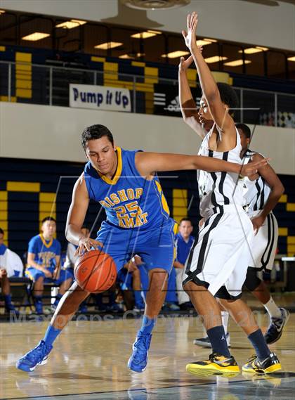 Thumbnail 2 in Bishop Amat vs. Citrus Valley (I Have a Dream Classic) photogallery.