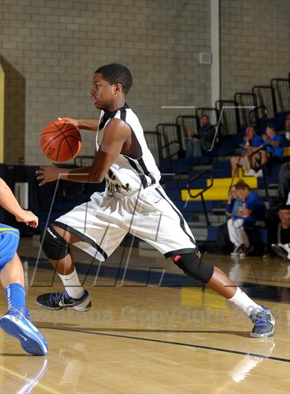 Thumbnail 3 in Bishop Amat vs. Citrus Valley (I Have a Dream Classic) photogallery.