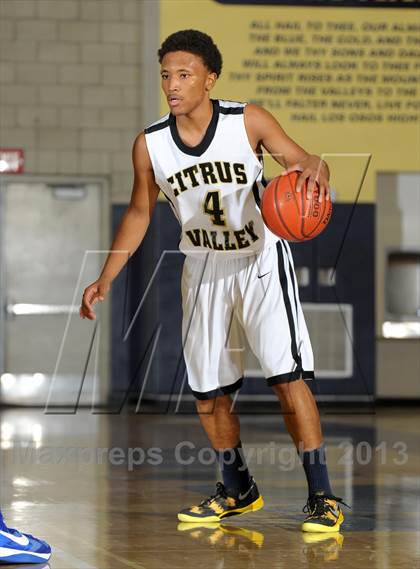 Thumbnail 1 in Bishop Amat vs. Citrus Valley (I Have a Dream Classic) photogallery.