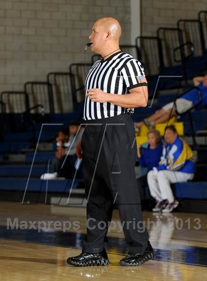 Thumbnail 1 in Bishop Amat vs. Citrus Valley (I Have a Dream Classic) photogallery.