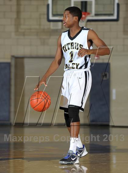 Thumbnail 1 in Bishop Amat vs. Citrus Valley (I Have a Dream Classic) photogallery.