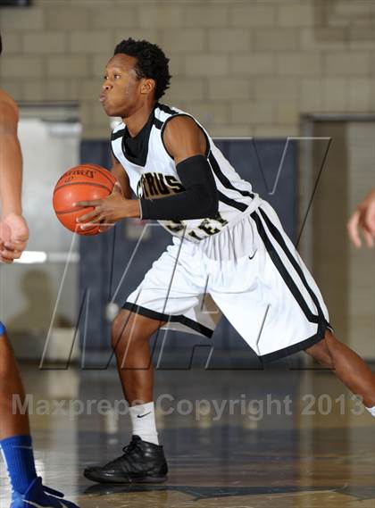 Thumbnail 3 in Bishop Amat vs. Citrus Valley (I Have a Dream Classic) photogallery.