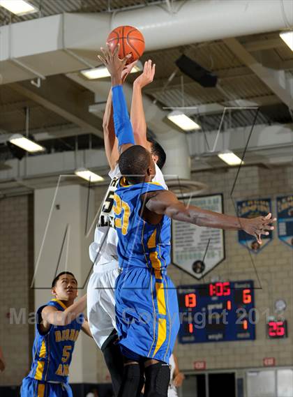 Thumbnail 1 in Bishop Amat vs. Citrus Valley (I Have a Dream Classic) photogallery.