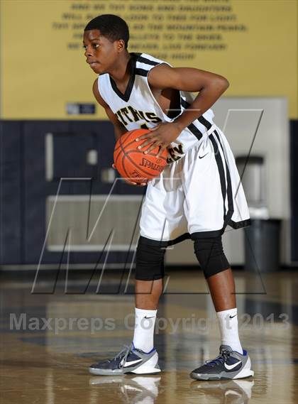 Thumbnail 1 in Bishop Amat vs. Citrus Valley (I Have a Dream Classic) photogallery.