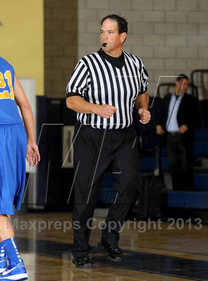 Thumbnail 3 in Bishop Amat vs. Citrus Valley (I Have a Dream Classic) photogallery.