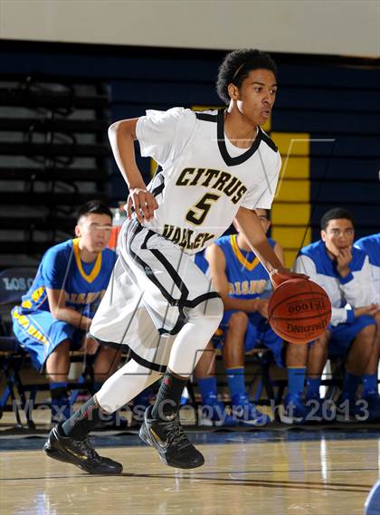 Thumbnail 1 in Bishop Amat vs. Citrus Valley (I Have a Dream Classic) photogallery.