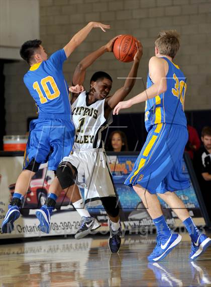 Thumbnail 1 in Bishop Amat vs. Citrus Valley (I Have a Dream Classic) photogallery.