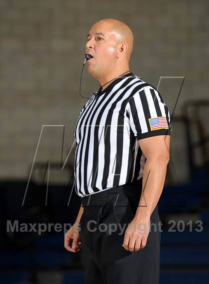 Thumbnail 3 in Bishop Amat vs. Citrus Valley (I Have a Dream Classic) photogallery.