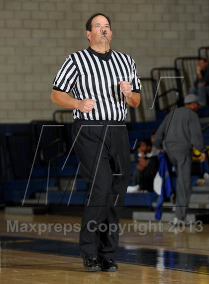 Thumbnail 2 in Bishop Amat vs. Citrus Valley (I Have a Dream Classic) photogallery.