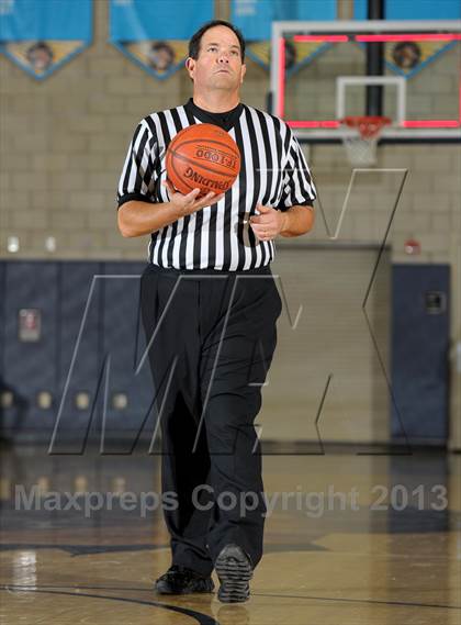 Thumbnail 3 in Bishop Amat vs. Citrus Valley (I Have a Dream Classic) photogallery.