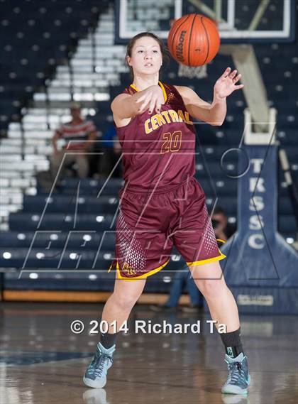 Thumbnail 1 in Central Regional vs Middletown South (WOBM Christmas Classic) photogallery.