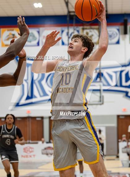 Thumbnail 2 in Montverde Academy vs Dynamic Prep (Chipotle Nationals Round 1) photogallery.