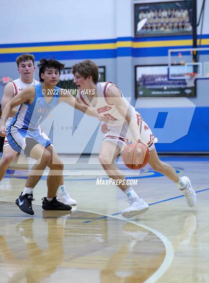 Thumbnail 2 in West Plains vs Ponder (Brock Showcase) photogallery.