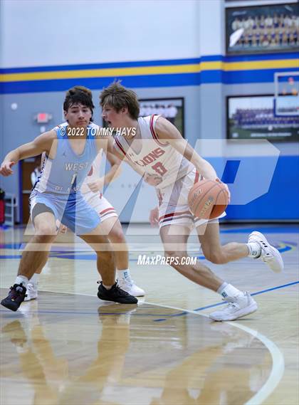 Thumbnail 1 in West Plains vs Ponder (Brock Showcase) photogallery.
